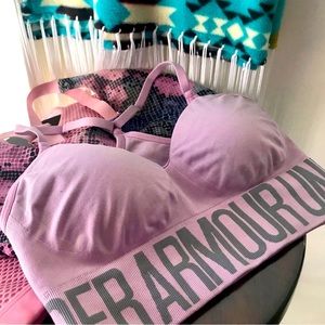 S/M Under Armour Pink Sports Bra